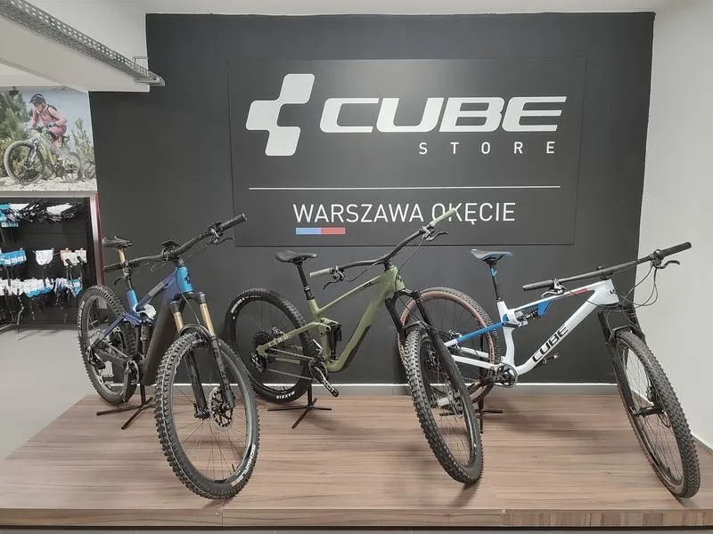 Czy 11 listopada warto szukać otwartych sklepów w Warszawie?