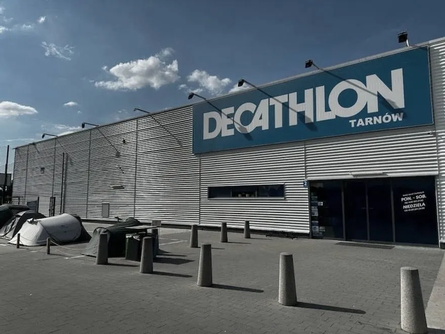 Czy sklepy Decathlon są otwarte? Sprawdź godziny pracy!