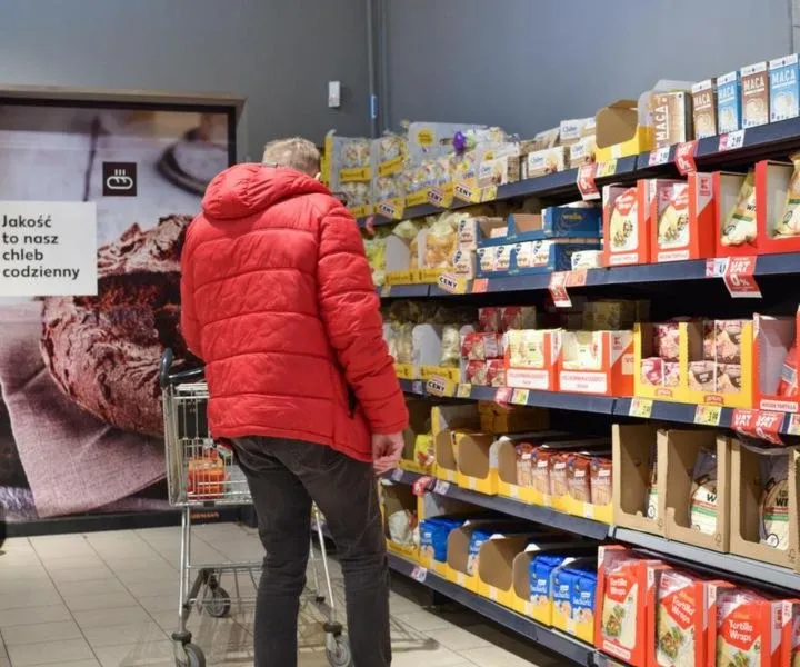 Czy w sobotę sklepy są otwarte? Sprawdź nasze porady!