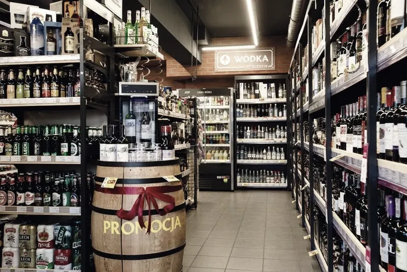 Jak skutecznie założyć sklep alkoholowy i odnieść sukces na rynku?