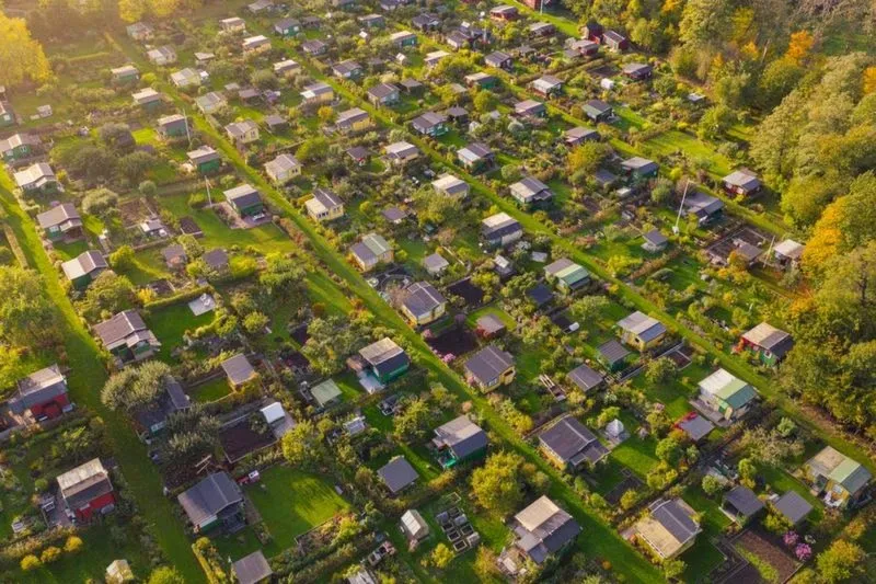 Jakie formalności warto znać po zakupie działki?