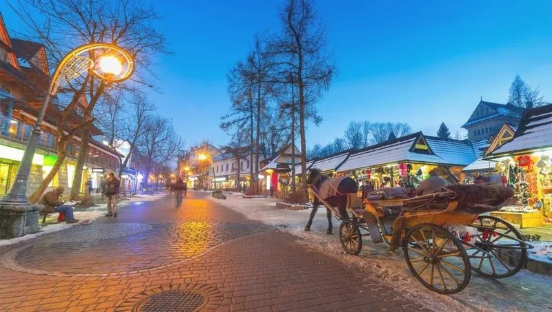 Odkryj galerię Krupówki 40: które sklepy warto odwiedzić?