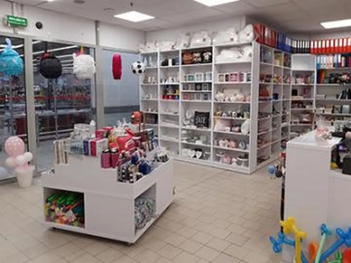 Odkryj sekrety sukcesu: jak otworzyć sklep z dekoracjami wnętrz krok po kroku