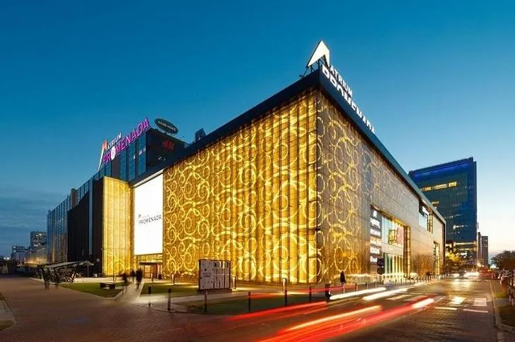 Otwarte sklepy Warszawa